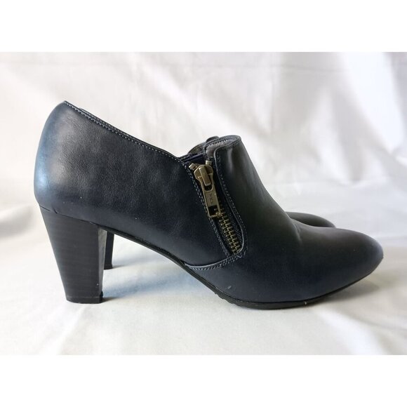 RIALTO Sarina Navy Ankle Boots Size 7 Wide Faux Leather Side Zip Booties - Picture 4 of 12